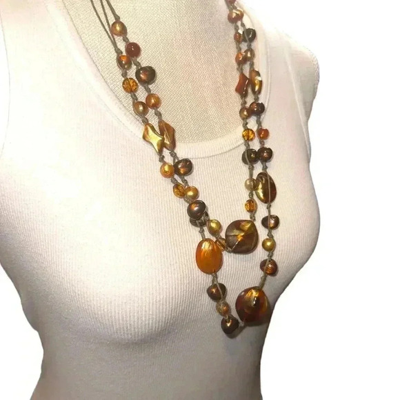 Gorgeous Glass Bead Earrings and Necklace set - Picture 6 of 8